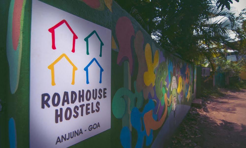 Anjuna By Roadhouse Hostels Goa Ngoại thất bức ảnh